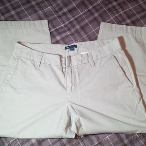 Gap capri size 6